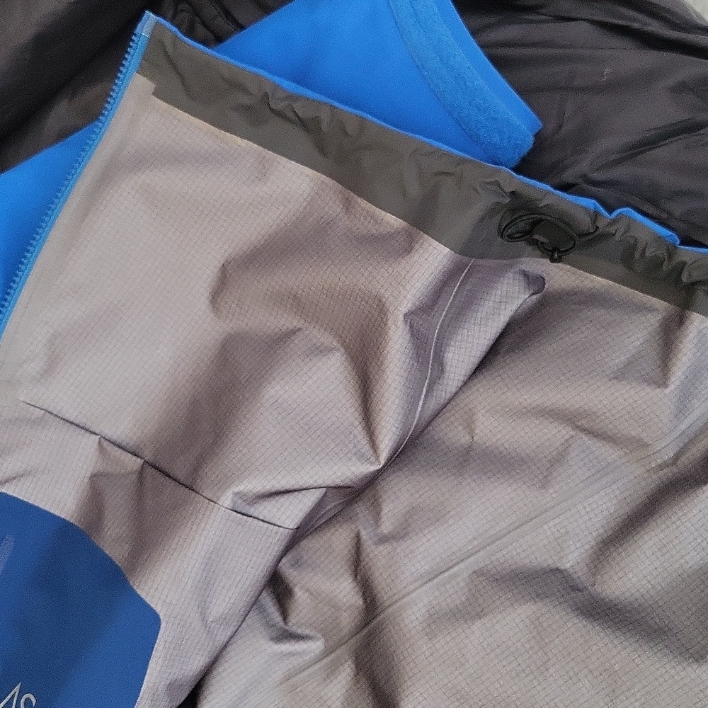 Arc'teryx Alpha Sv Mens Large - Picture 11 of 16